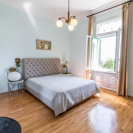 Half Of Austro-hungarian Two Floors Duplex Apartament Opatija
